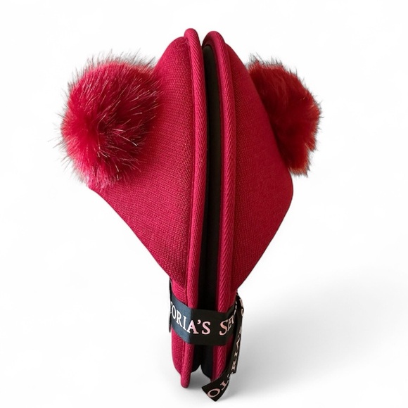 Victoria’s Secret Plush Red Robe & Slippers Set bundle - Picture 8 of 10